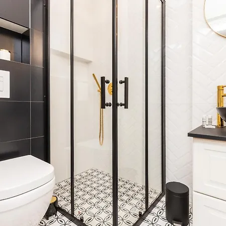 Apartment Zlote Lwy Ogarna Old Town By Renters Danzig