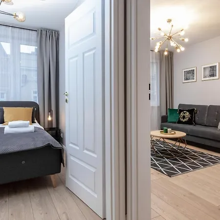 Zlote Lwy Ogarna Old Town By Renters Apartment *