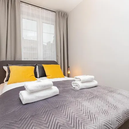 Zlote Lwy Ogarna Old Town By Renters Apartment *