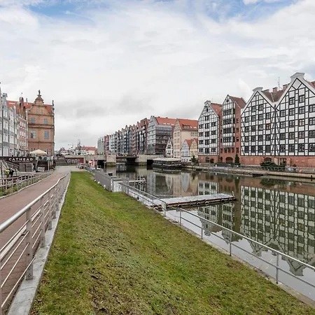 Zlote Lwy Ogarna Old Town By Renters Apartment